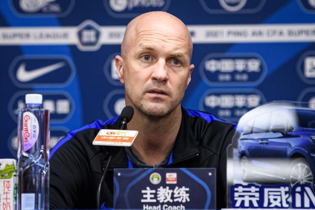 足球-小克解释为何让金特罗替补 称跌倒后爬起才最美